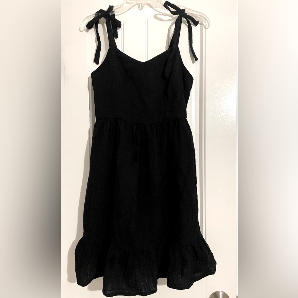 3/$10 Old Navy linen blend fit and flare dress